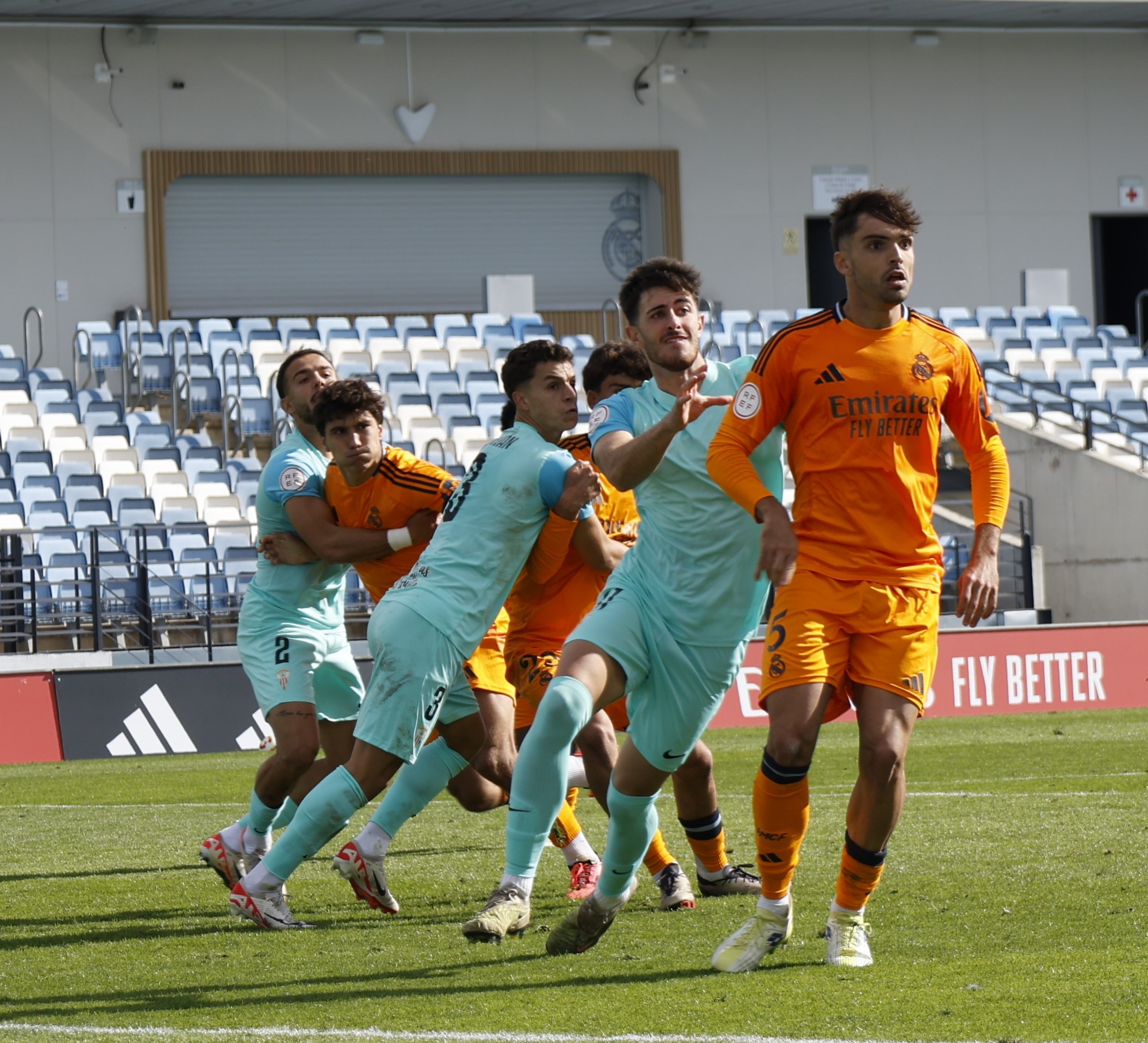 Real Madrid Castilla en partido por el torneo local