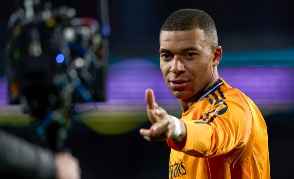 Mbappé marcó su primer hat-trick con el Real Madrid