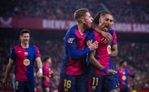 Raphinha celebra su gol ante el Sevilla